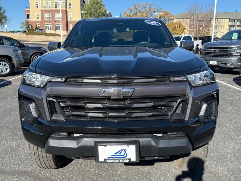 Chevrolet Colorado Vehicle Image 09