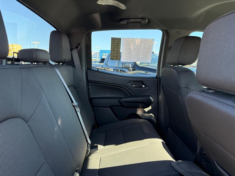 Chevrolet Colorado Vehicle Image 10