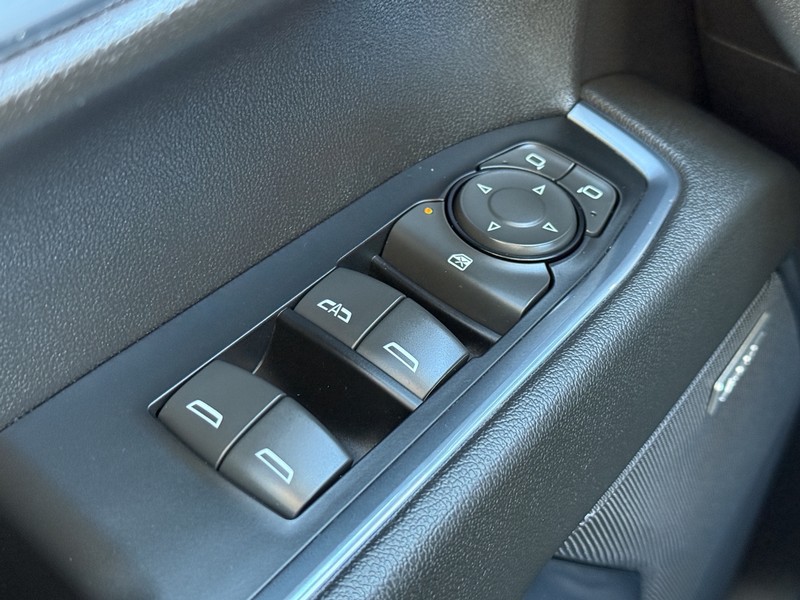 Chevrolet Silverado 1500 Vehicle Image 21