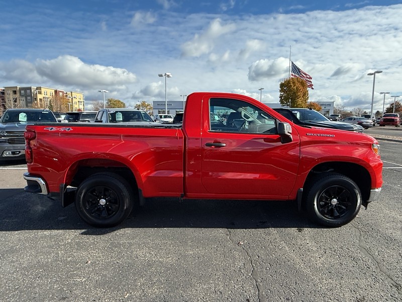 Chevrolet Silverado 1500 Vehicle Image 02