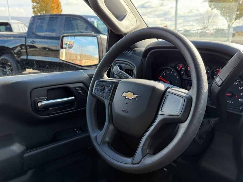 Chevrolet Silverado 1500 Vehicle Image 12