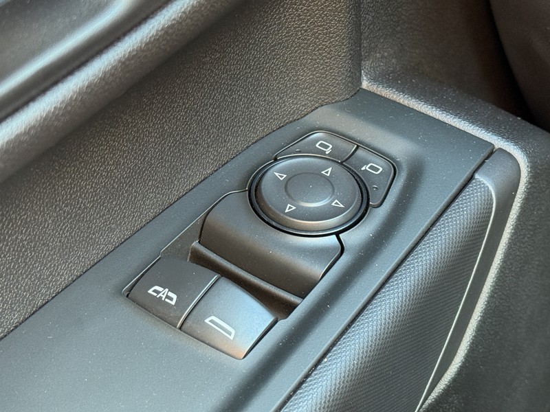 Chevrolet Silverado 1500 Vehicle Image 17