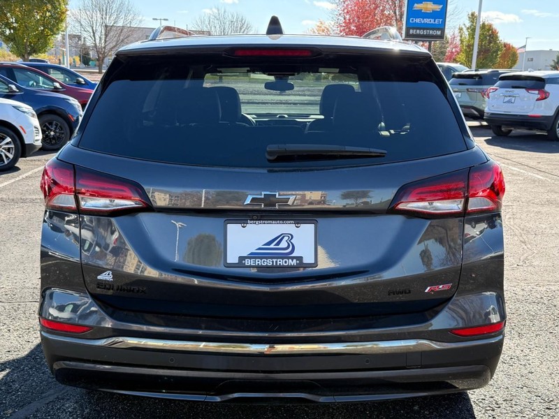 Chevrolet Equinox Vehicle Image 04