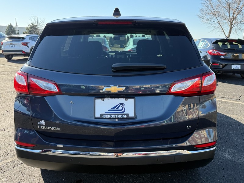 Chevrolet Equinox Vehicle Image 04