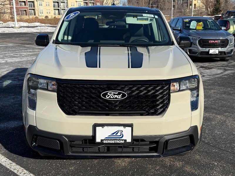 Ford Maverick Vehicle Image 08