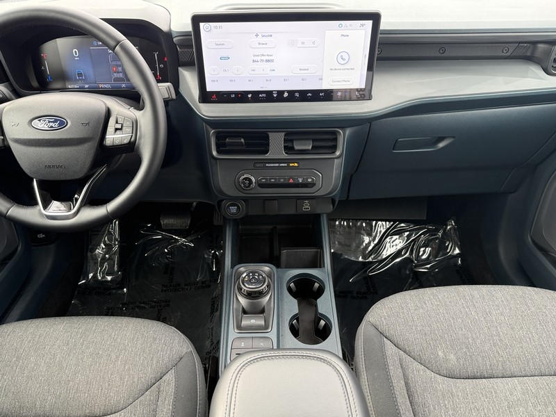 Ford Maverick Vehicle Image 10