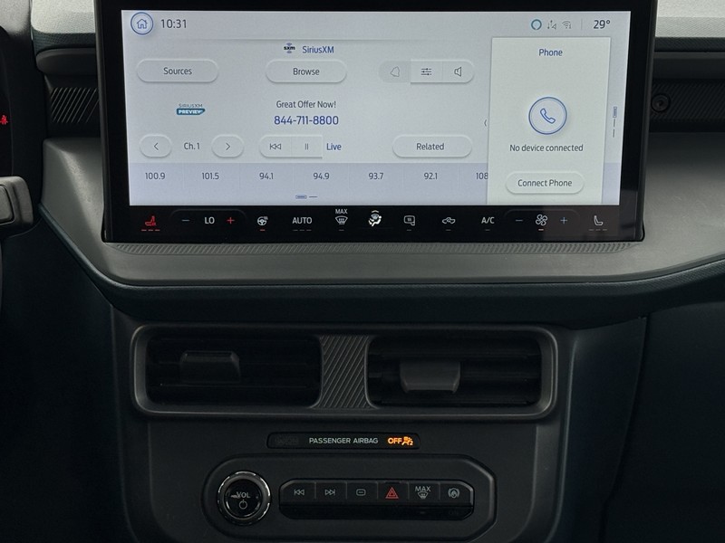 Ford Maverick Vehicle Image 11