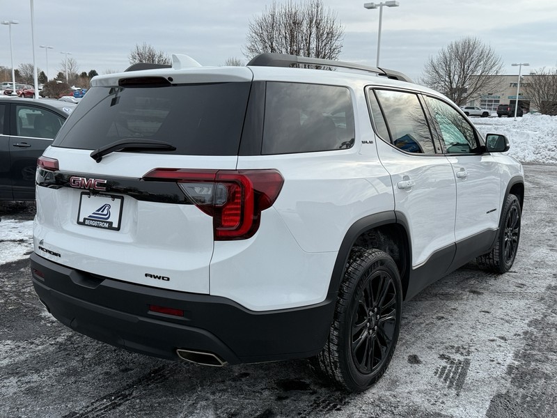GMC Acadia Vehicle Image 03