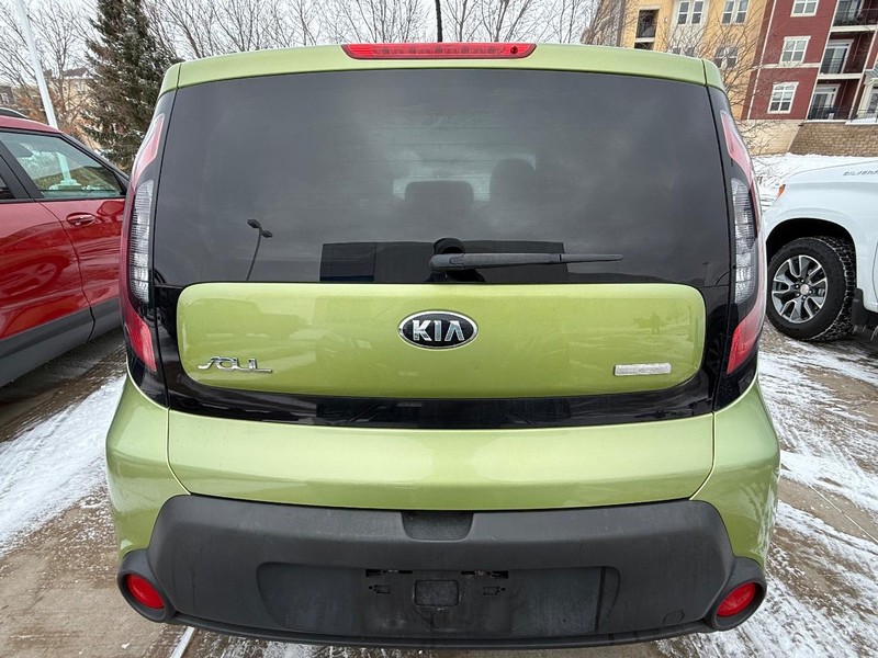 Kia Soul Vehicle Image 04