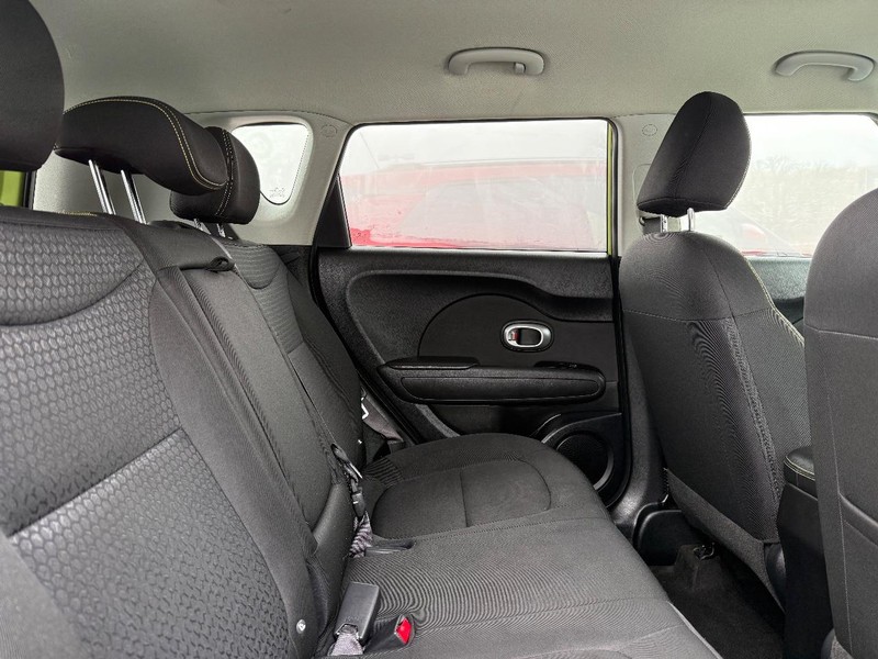 Kia Soul Vehicle Image 09