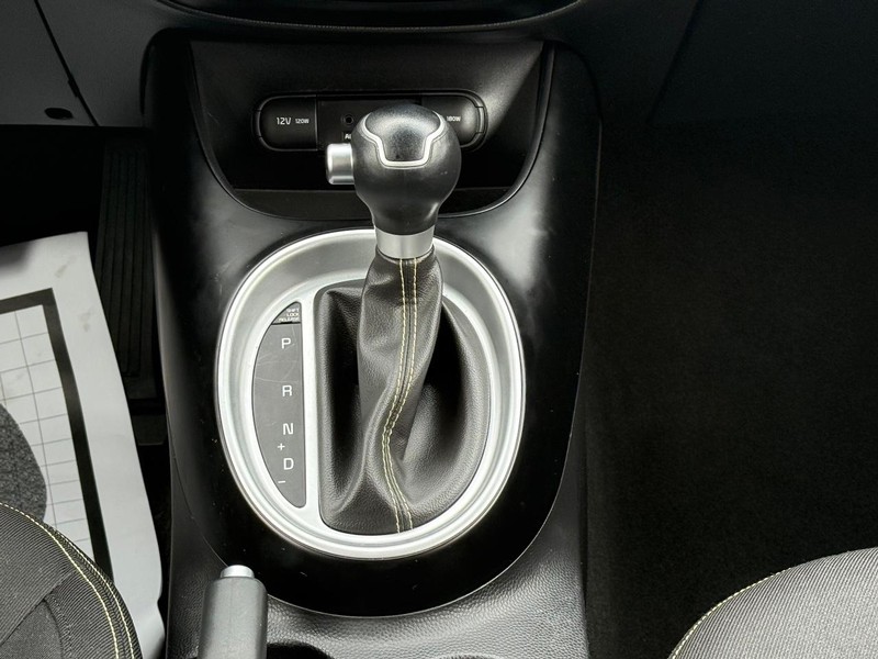 Kia Soul Vehicle Image 12