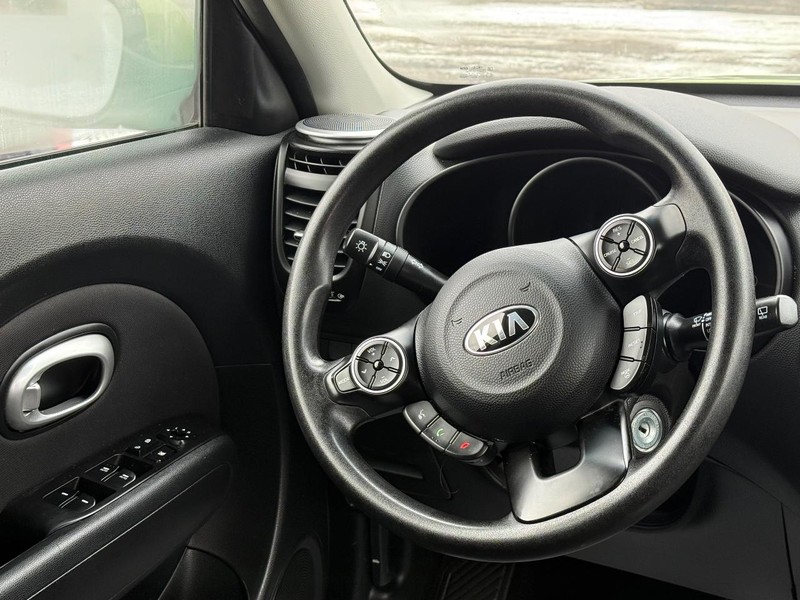Kia Soul Vehicle Image 13