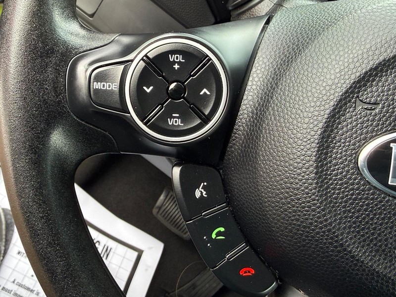 Kia Soul Vehicle Image 15
