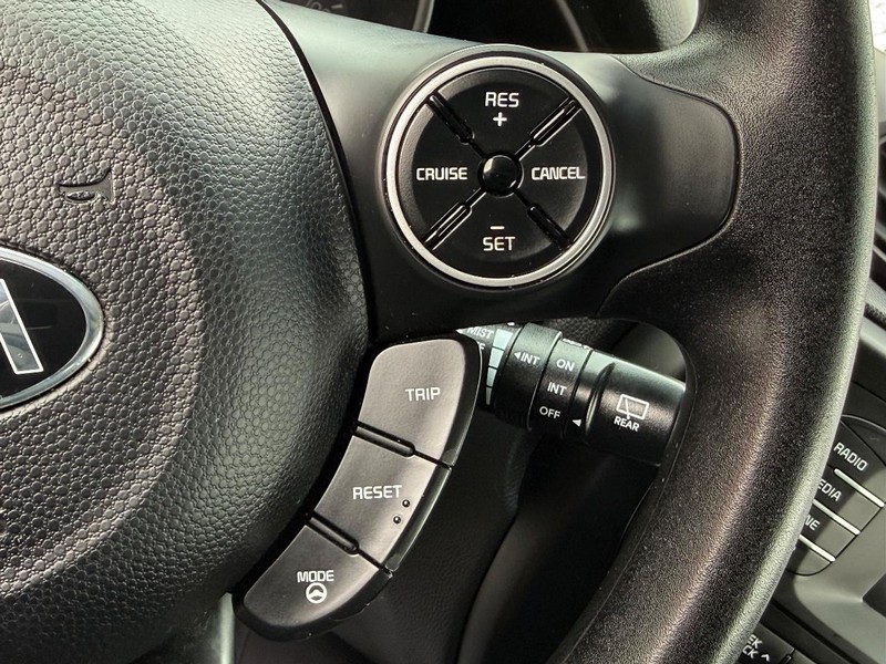 Kia Soul Vehicle Image 16