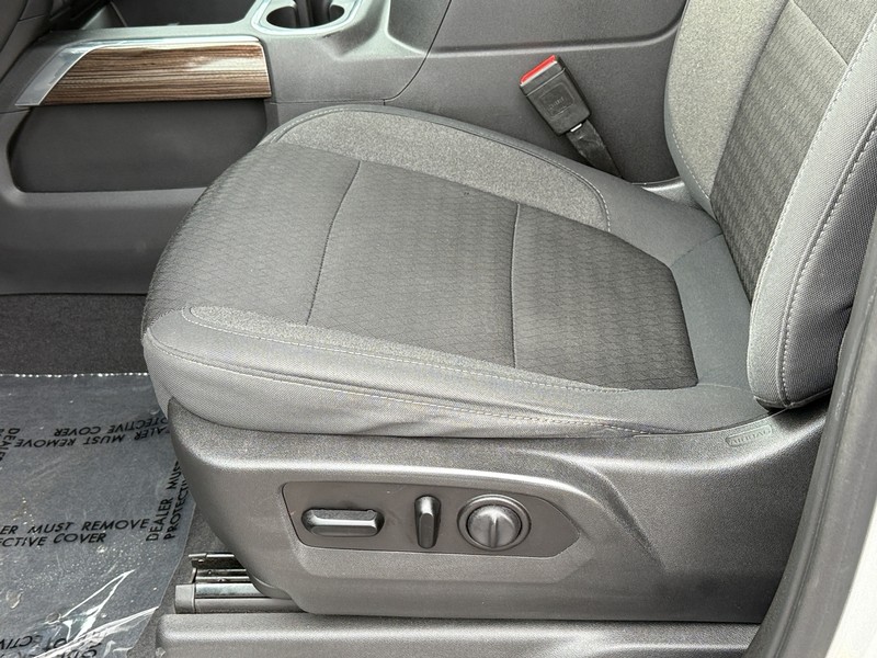 Chevrolet Silverado 1500 Vehicle Image 21