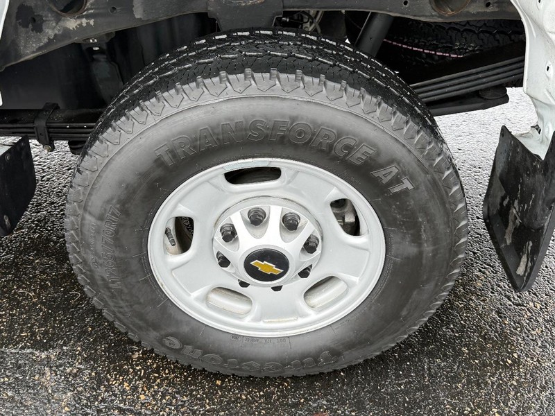 Chevrolet Silverado 2500HD Vehicle Full-screen Gallery Image 07