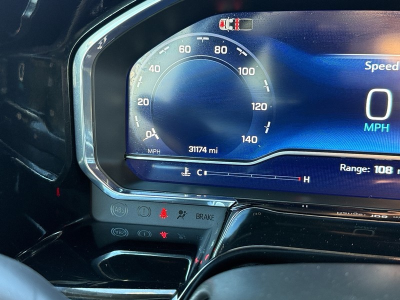 Chevrolet Silverado 1500 Vehicle Full-screen Gallery Image 17