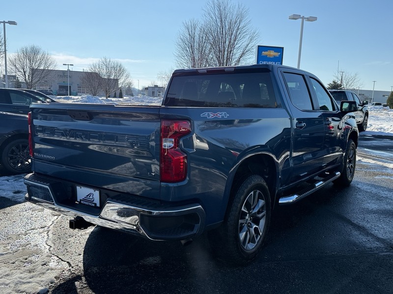Chevrolet Silverado 1500 Vehicle Full-screen Gallery Image 25