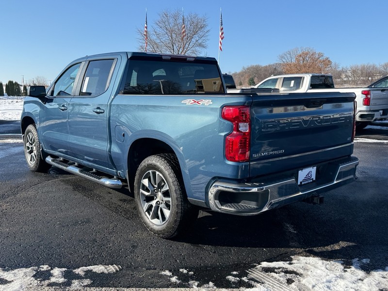 Chevrolet Silverado 1500 Vehicle Full-screen Gallery Image 28
