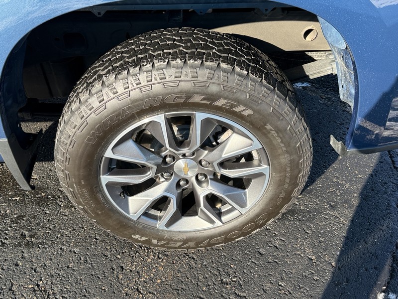 Chevrolet Silverado 1500 Vehicle Full-screen Gallery Image 29