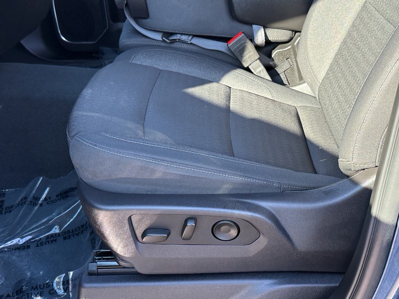 Chevrolet Silverado 1500 Vehicle Full-screen Gallery Image 43