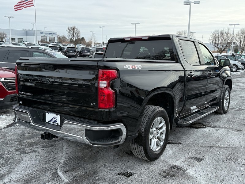 Chevrolet Silverado 1500 Vehicle Image 03