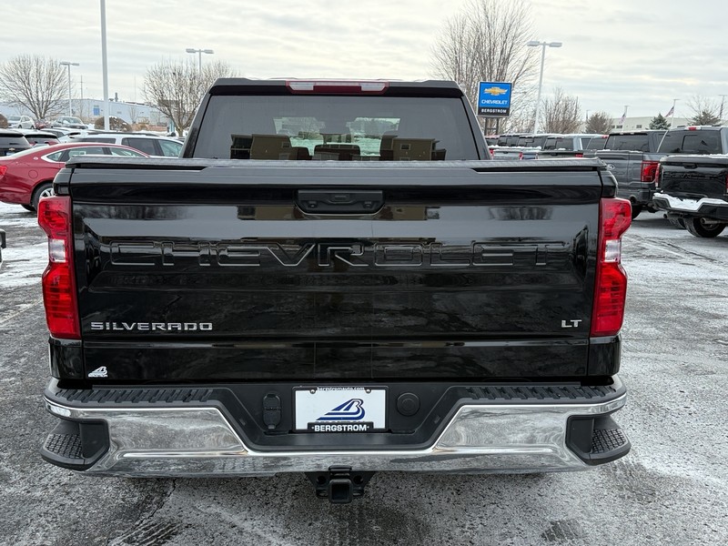 Chevrolet Silverado 1500 Vehicle Image 04