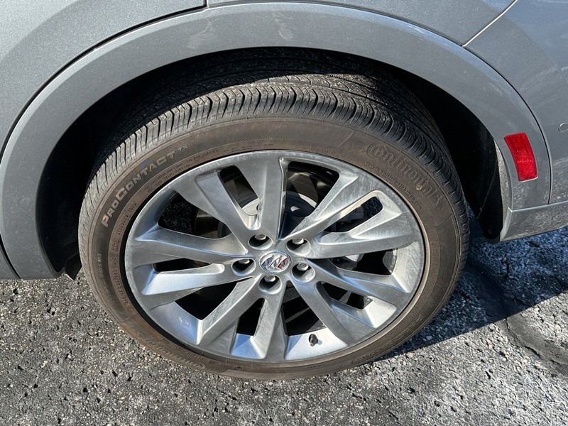 Buick Envision Vehicle Full-screen Gallery Image 06