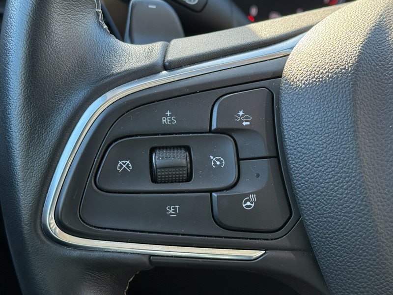 Buick Envision Vehicle Full-screen Gallery Image 15