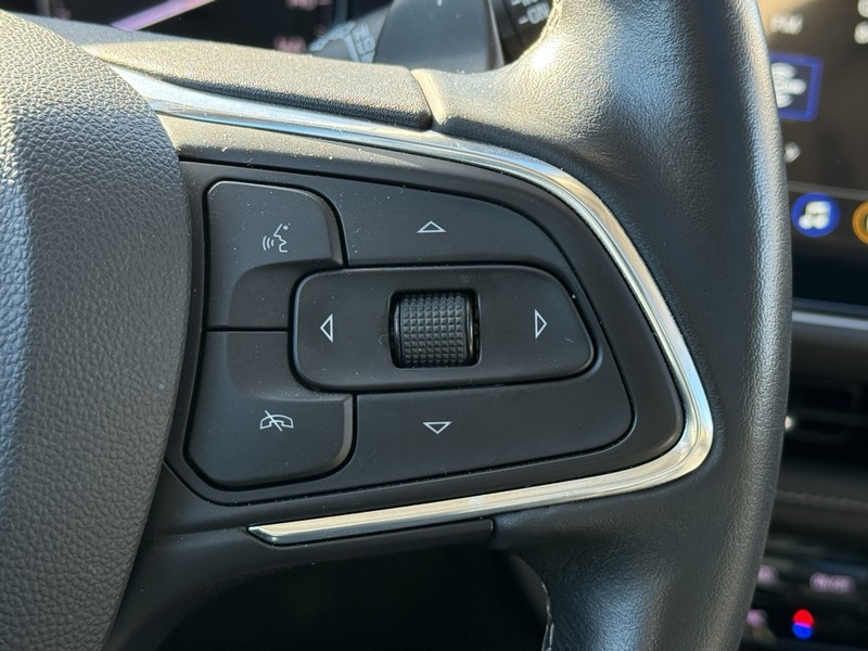 Buick Envision Vehicle Full-screen Gallery Image 16