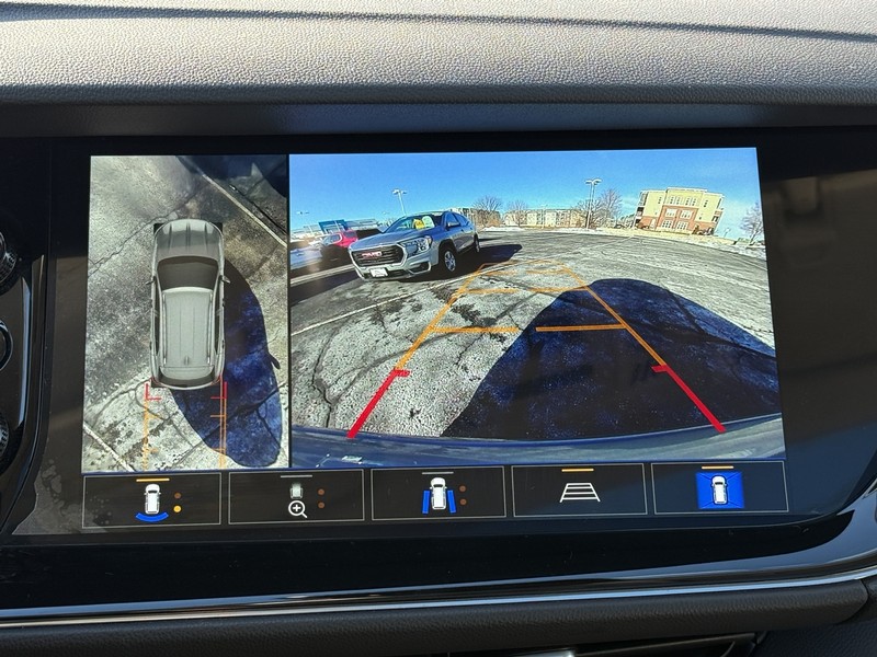Buick Envision Vehicle Full-screen Gallery Image 19