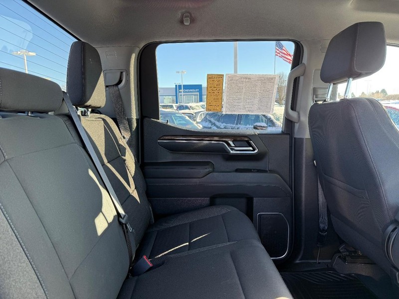 Chevrolet Silverado 1500 Vehicle Full-screen Gallery Image 09