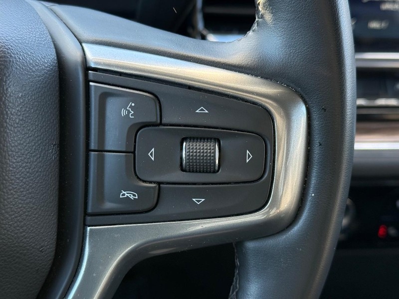 Chevrolet Silverado 1500 Vehicle Full-screen Gallery Image 15