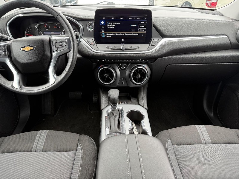 Chevrolet Blazer Vehicle Full-screen Gallery Image 10