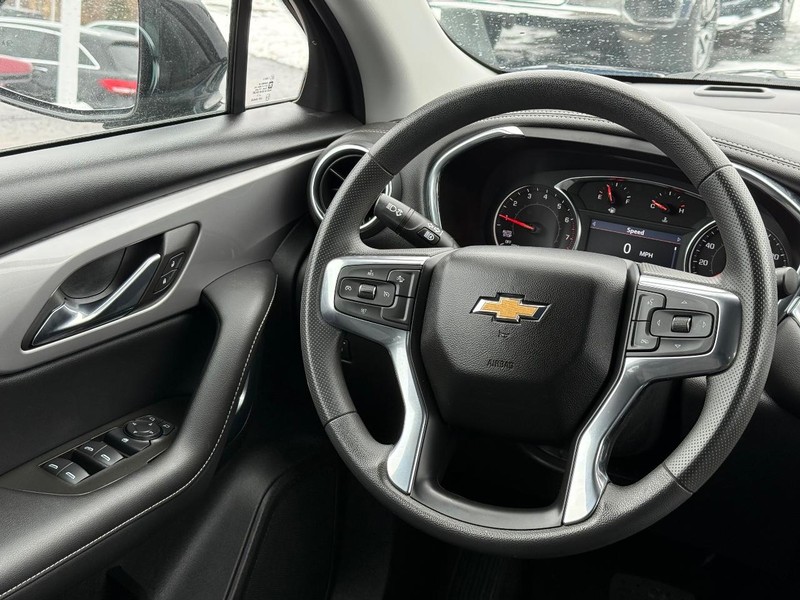 Chevrolet Blazer Vehicle Full-screen Gallery Image 13