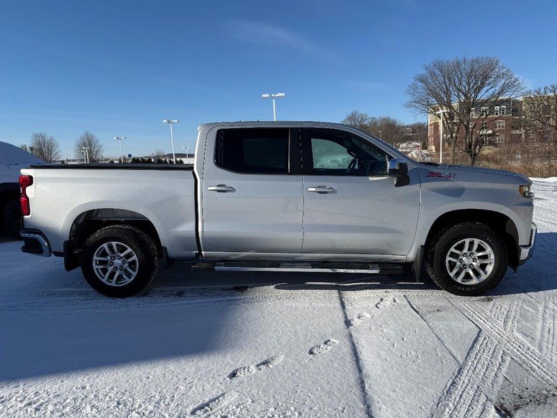 Chevrolet Silverado 1500 Vehicle Image 02