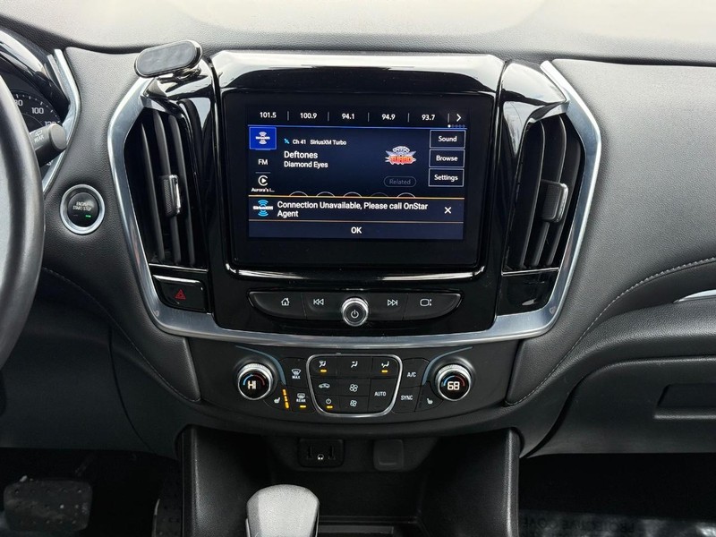 Chevrolet Traverse Vehicle Image 11