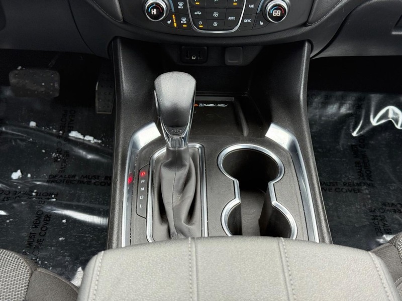 Chevrolet Traverse Vehicle Image 12