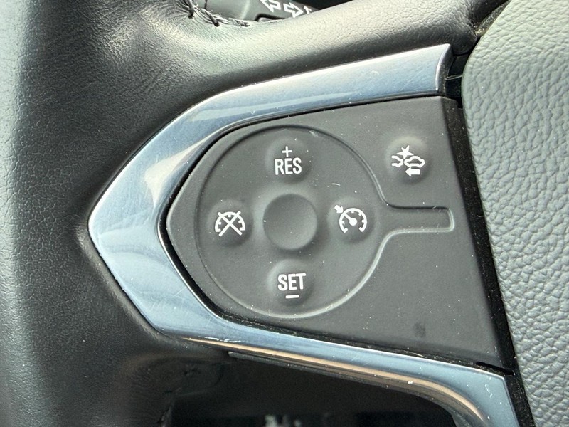 Chevrolet Traverse Vehicle Image 15