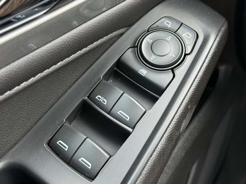 Chevrolet Traverse Vehicle Image 20