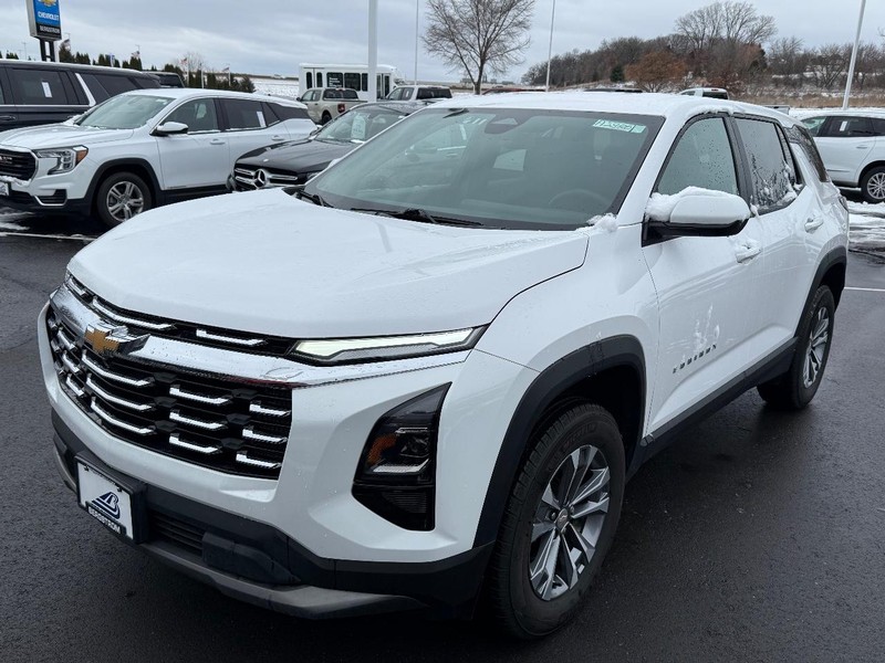 Chevrolet Equinox Vehicle Full-screen Gallery Image 07