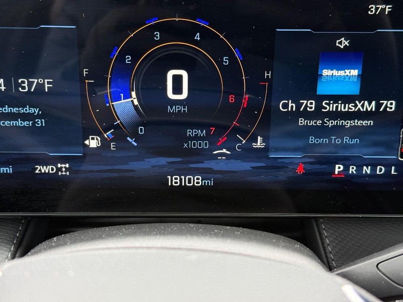 Chevrolet Equinox Vehicle Full-screen Gallery Image 16