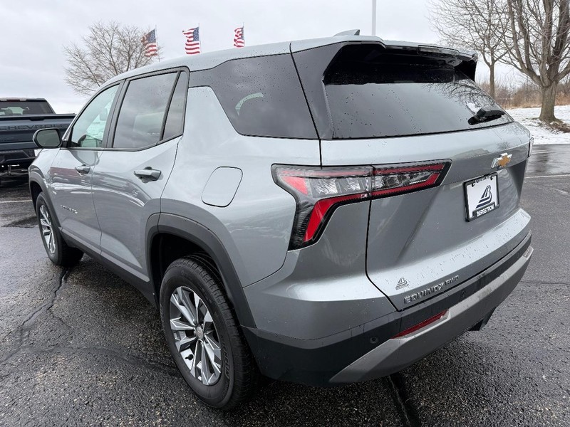 Chevrolet Equinox Vehicle Full-screen Gallery Image 06