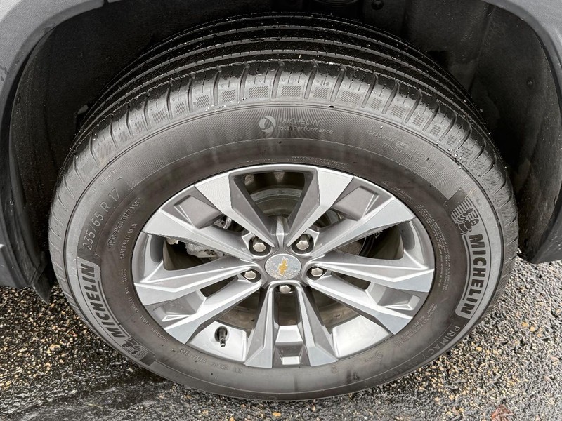 Chevrolet Equinox Vehicle Full-screen Gallery Image 07