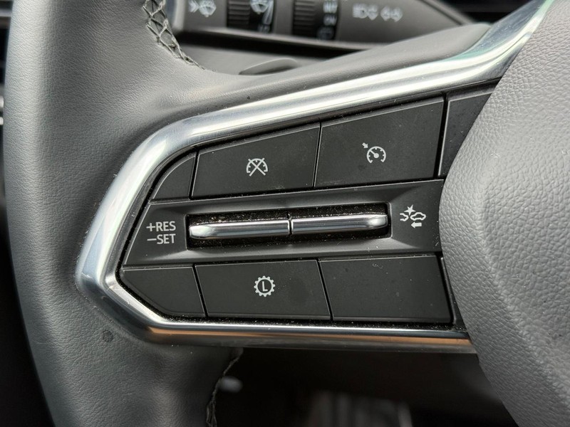 Chevrolet Equinox Vehicle Full-screen Gallery Image 15