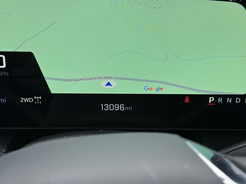 Chevrolet Equinox Vehicle Full-screen Gallery Image 17