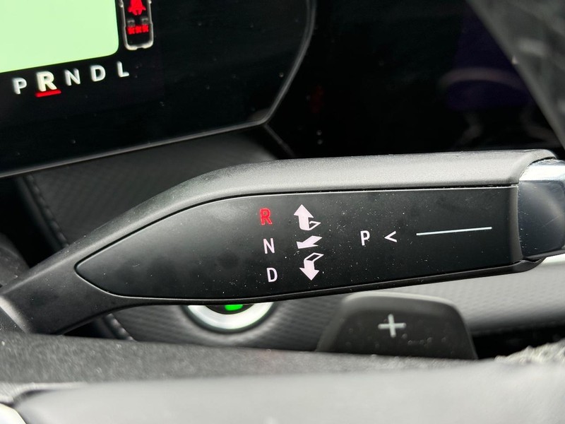 Chevrolet Equinox Vehicle Full-screen Gallery Image 19