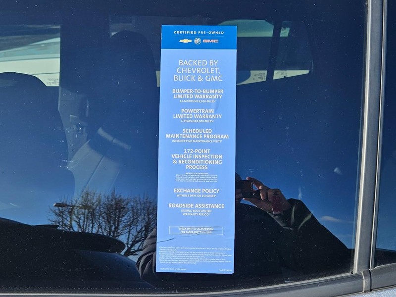 Chevrolet Equinox Vehicle Full-screen Gallery Image 23