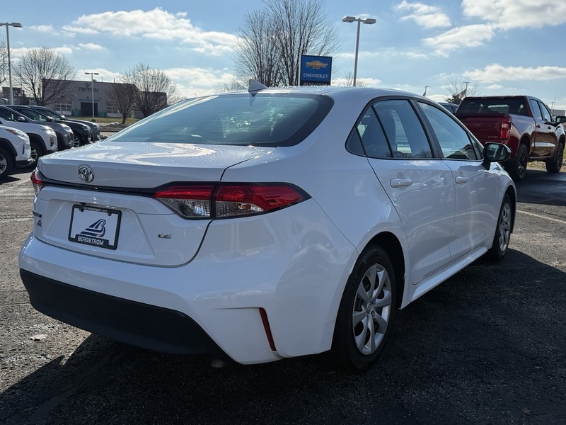 Toyota Corolla Vehicle Image 03