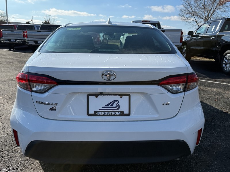 Toyota Corolla Vehicle Image 04